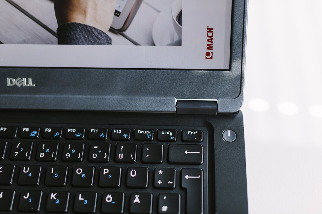 Notebook MACH AG | © MACH AG