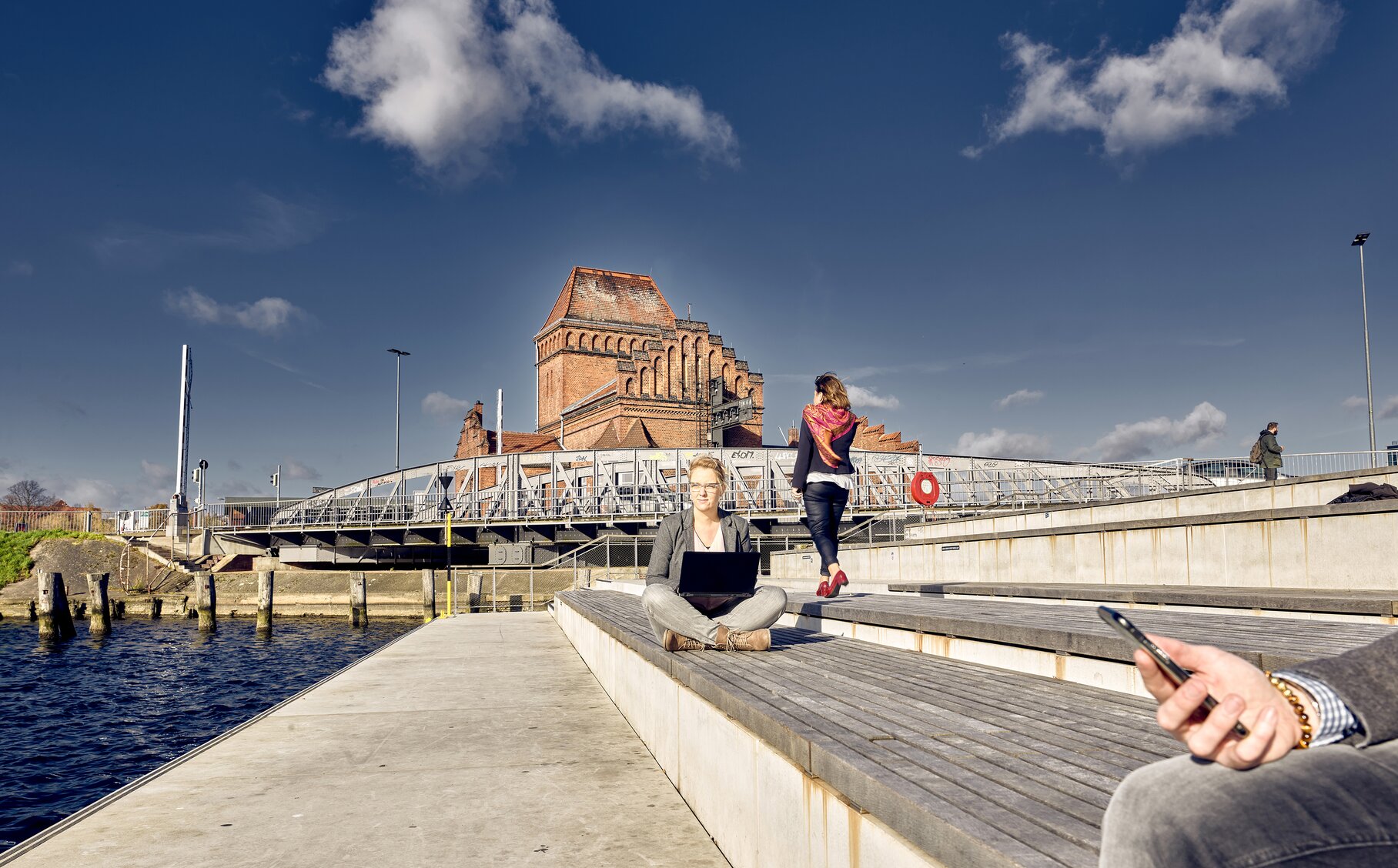 Digitales und mobiles Arbeiten mit MACH - Öffentliche Verwaltung